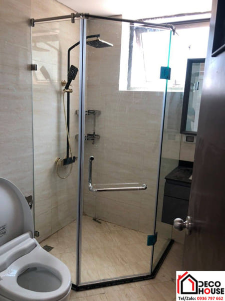 Vách kính tắm vát góc 3 tấm vát góc