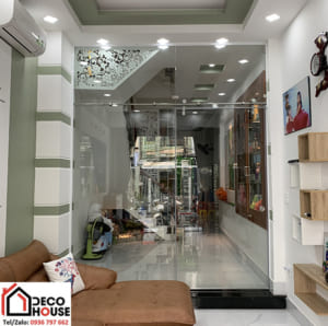 Mẫu cửa kính cường lực lùa đẹp