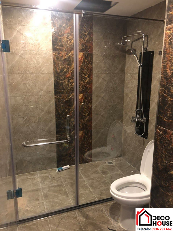 Ph&ograve;ng tắm k&iacute;nh cường lực trong suốt