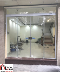Mẫu cửa chính bằng kính cường lực đẹp
