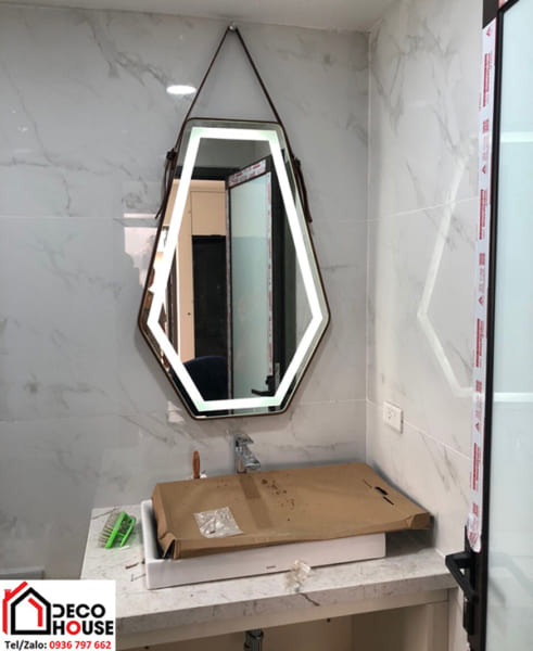 Gương đèn led treo tường phòng tắm