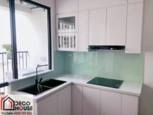 giá kính ốp bếp