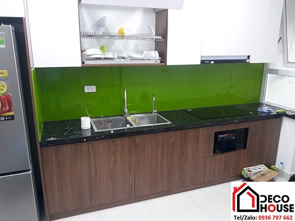 Mẫu kính bếp xanh non giá rẻ