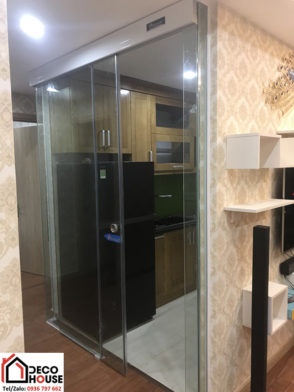 Cửa lùa kính cường lực Zamilldoor phòng bếp