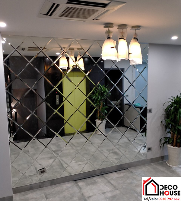 Gương ốp tường trang trí quả trám