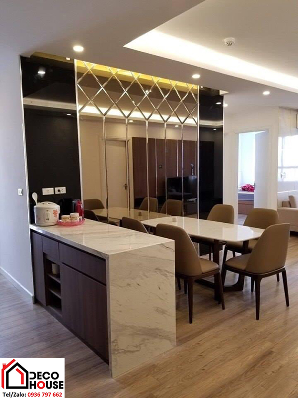 Vách gương ghép dán tường phòng ăn