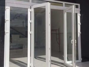 Làm cửa nhôm Xingfa màu trắng sữa giá rẻ