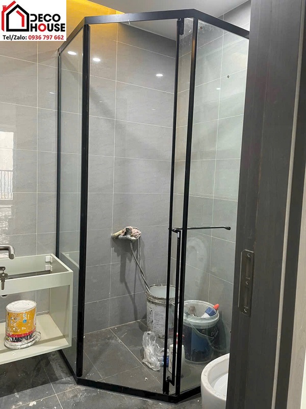 Vách kính tắm 135 độ hệ slim