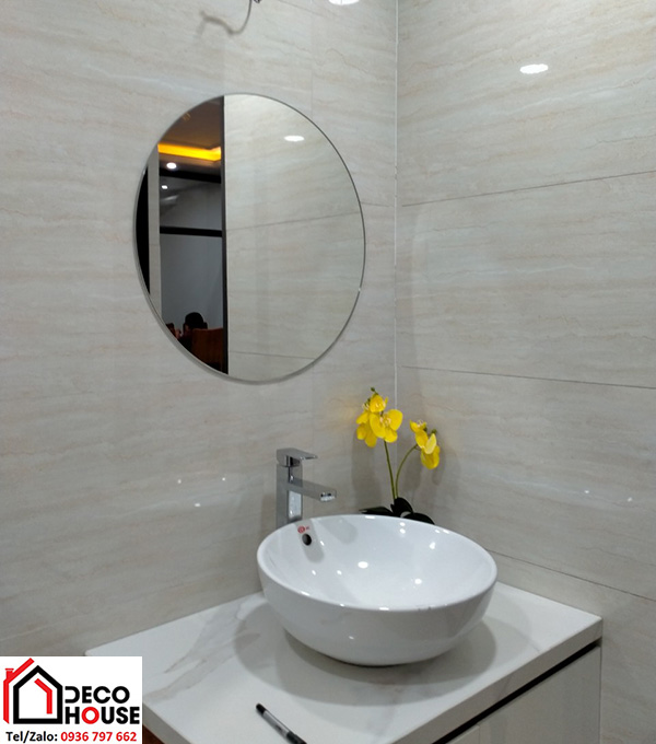 Gương dán tường phòng tắm hình tròn