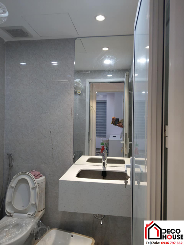 Gương ốp tường nhà vệ sinh chữ nhật
