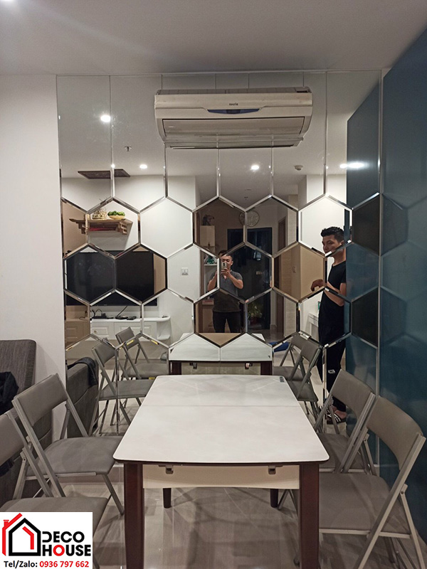 Làm gương dán tường tại Cầu Giấy