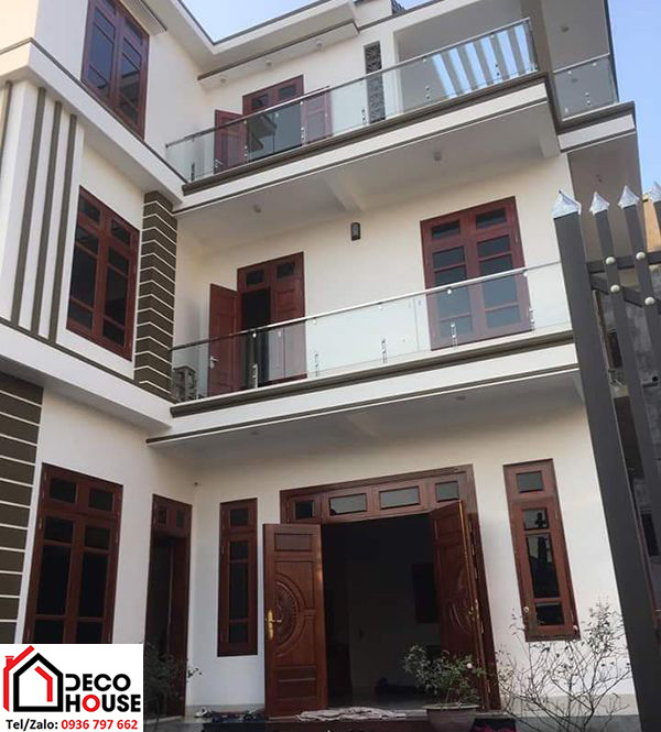 Lan can kính cường lực tay vịn inox