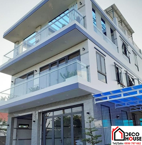 Lắp đặt lan can ban công kính cường lực giá rẻ 