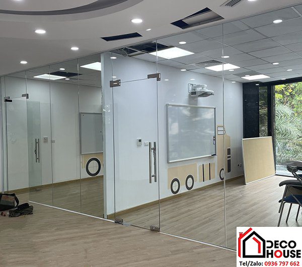 Cửa kính bản lề sàn văn phòng 1 cánh