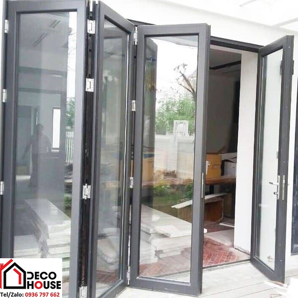 Làm cửa đi xếp trượt 4 cánh