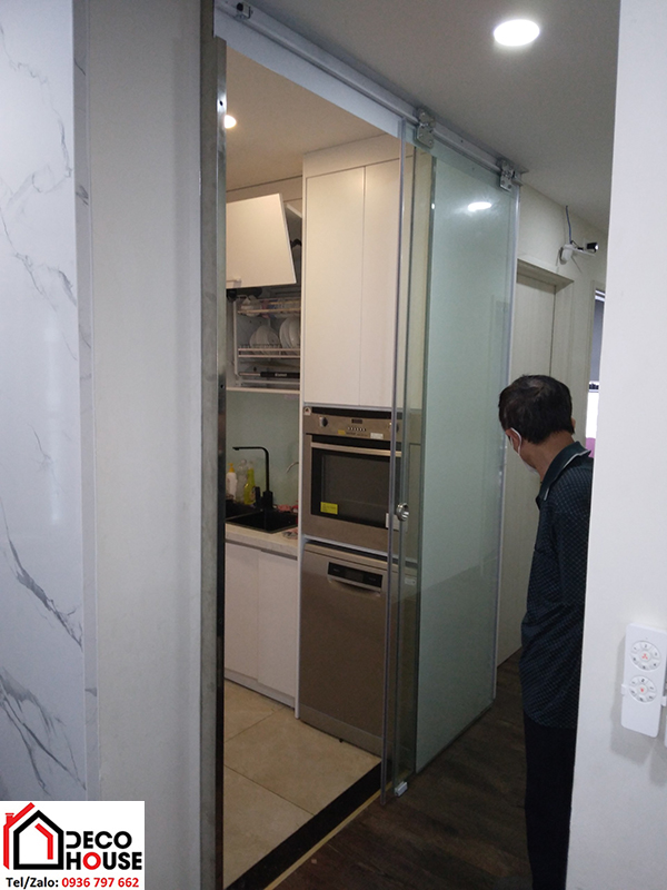 Cửa kính lùa trượt troe phòng bếp giá rẻ
